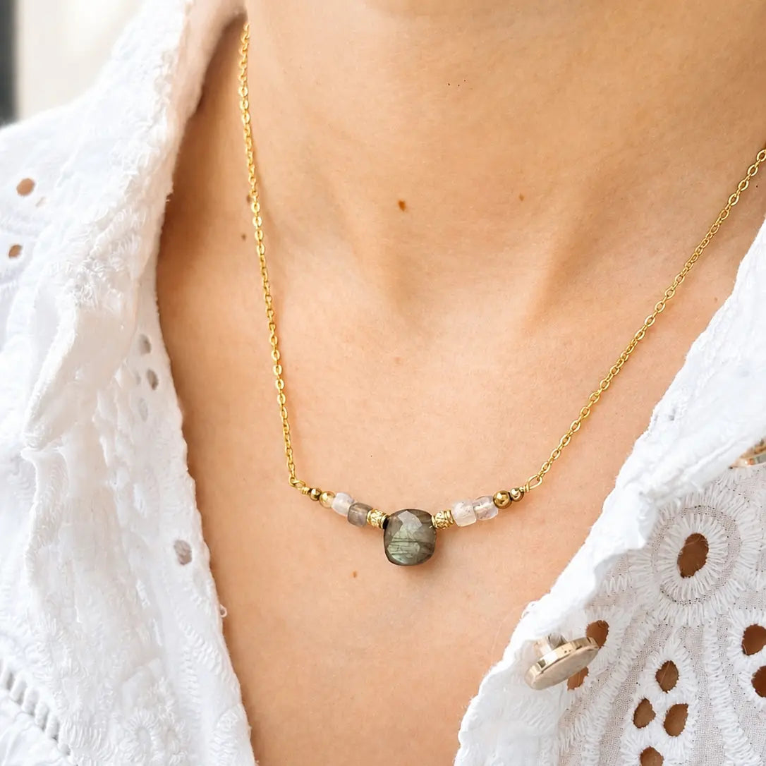 Collier - Nyra